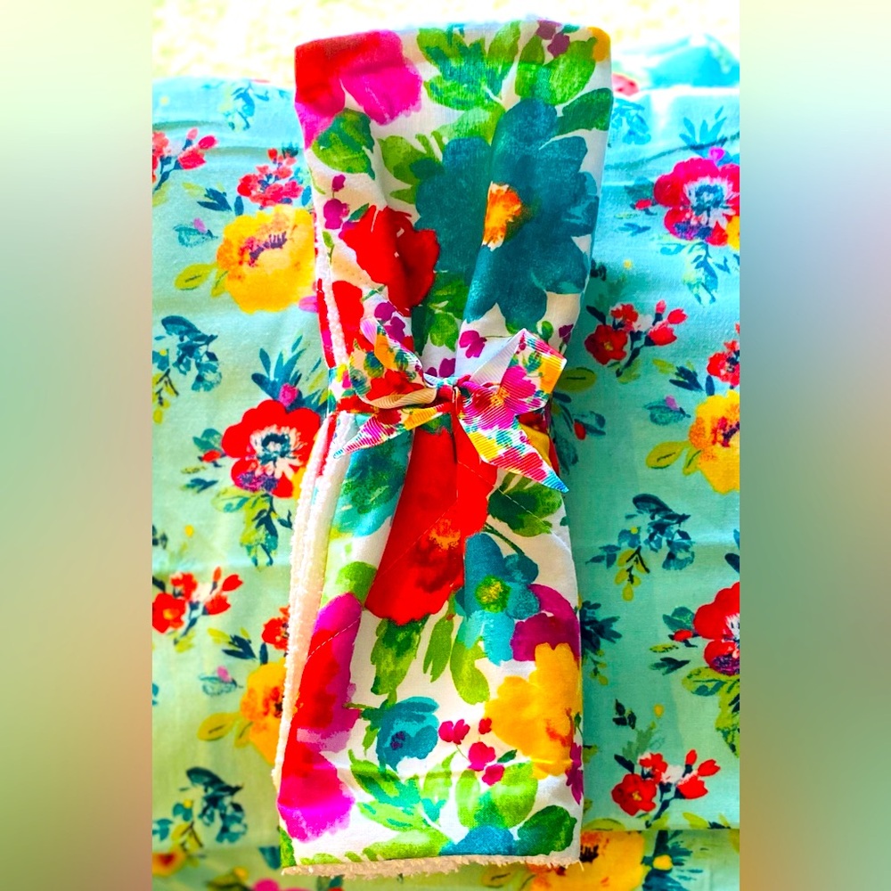 Handmade Quilted Pioneer Woman (front) w/ Bar Towel (back) Hand Towel, Reusable!
